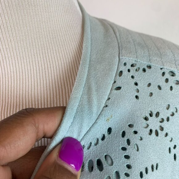 🟣🟣🟣 CHICOS Womens Size 1 Petite Blue Floral Padded Shoulder Zip-Up Sweater - Picture 6 of 9